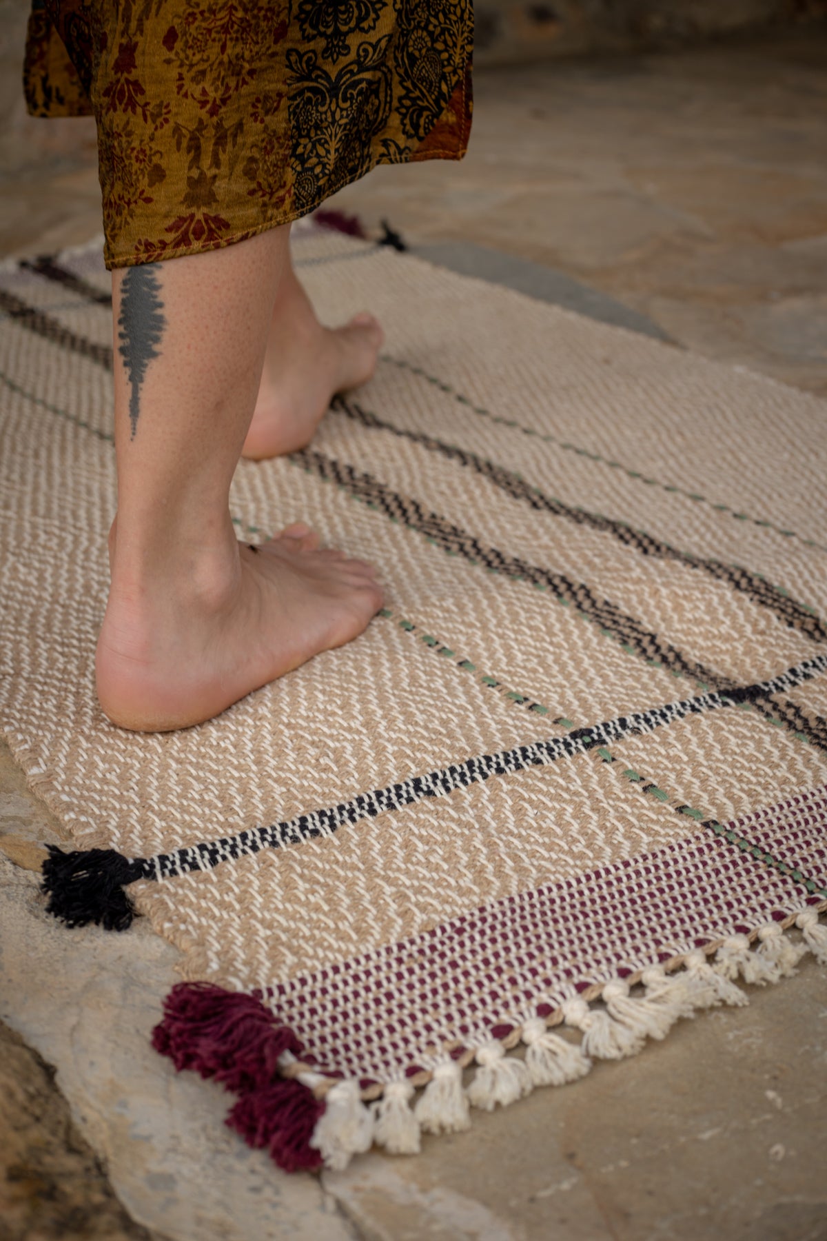 Algodón y yute — Alfombra tejida a mano