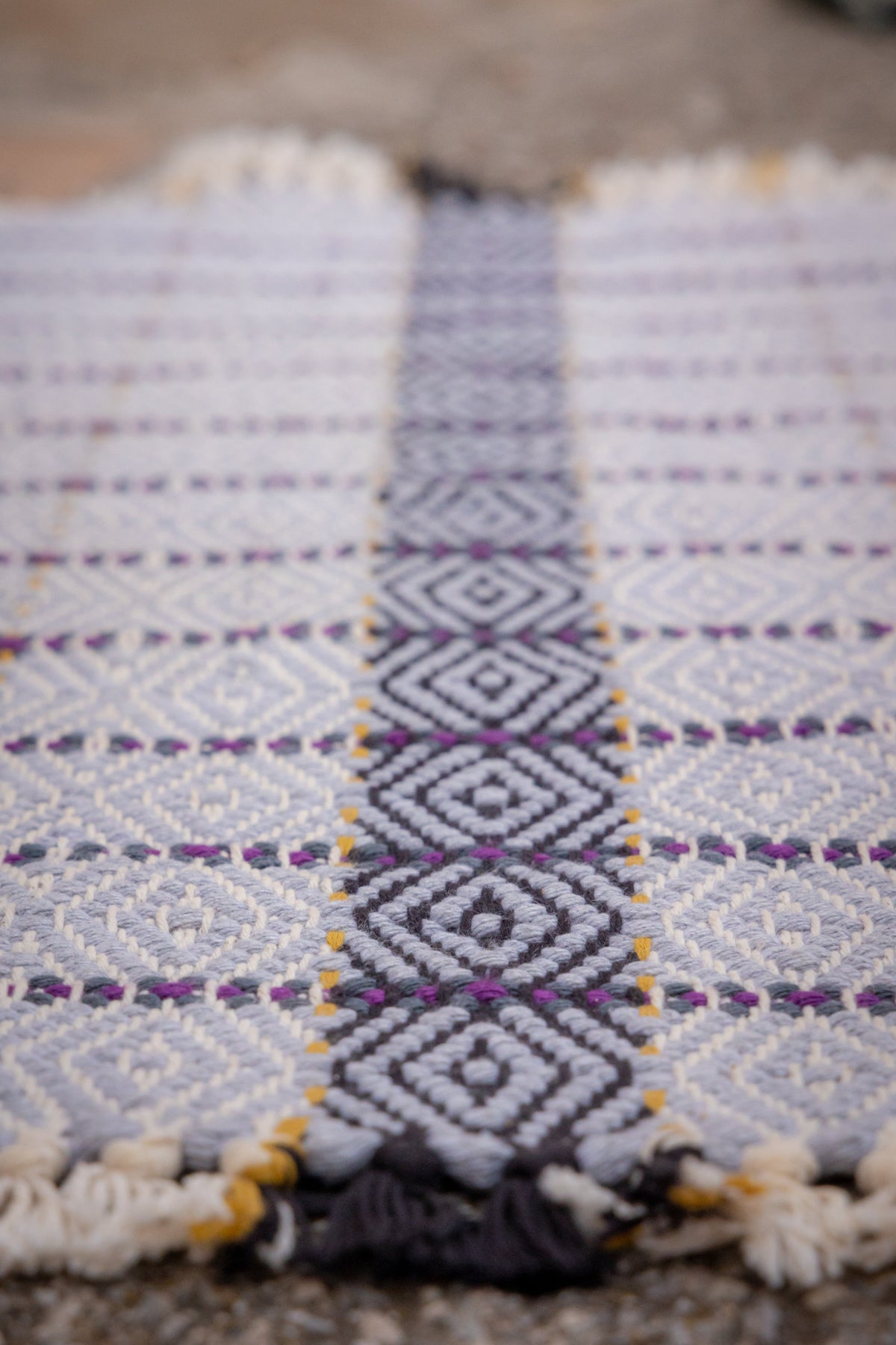 Gris lila — Alfombra pequeña de algodón tejida a mano