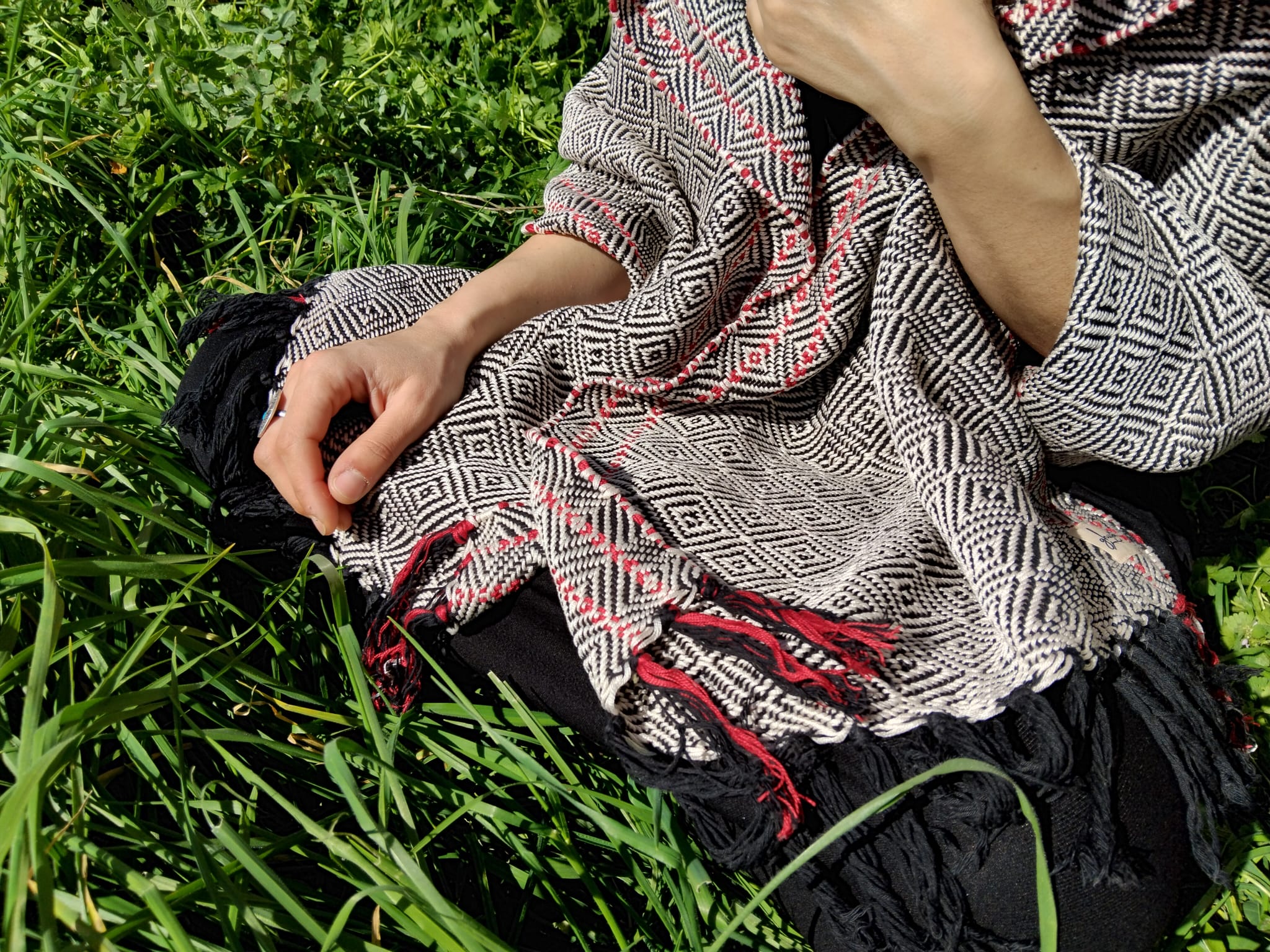 Monochrome Heritage Chal